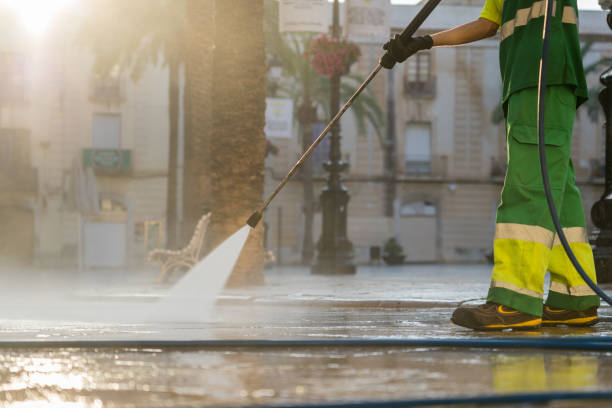 Best Warehouse Cleaning  in Caledonia, WI